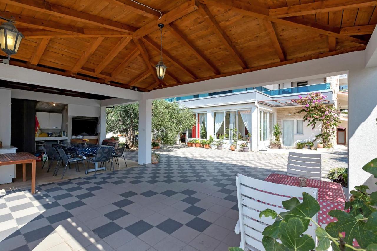 Apartments Vele Makarska Esterno foto