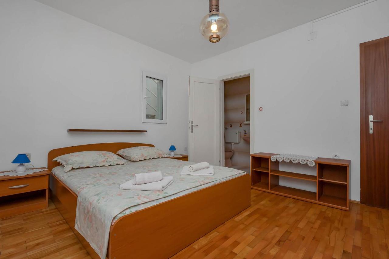 Apartments Vele Makarska Esterno foto