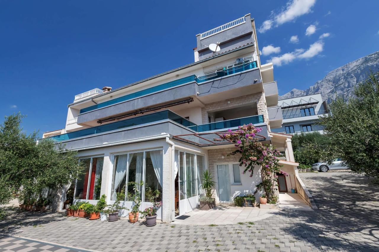 Apartments Vele Makarska Esterno foto