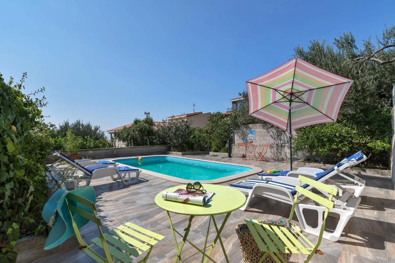 Apartments Vele Makarska Esterno foto