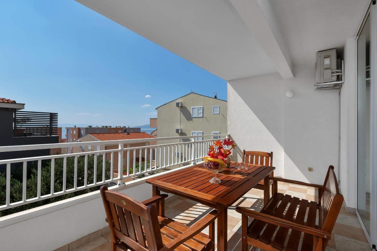 Apartments Vele Makarska Esterno foto