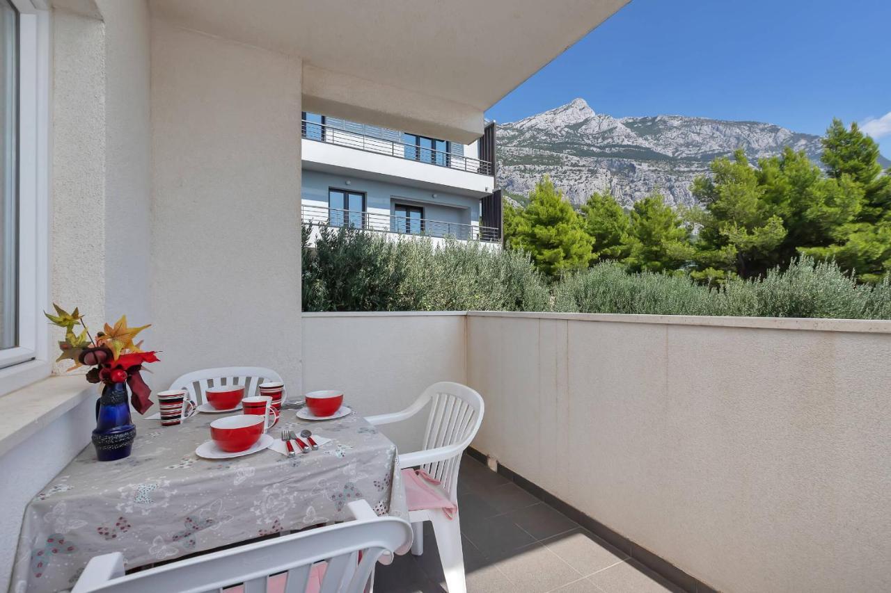 Apartments Vele Makarska Esterno foto