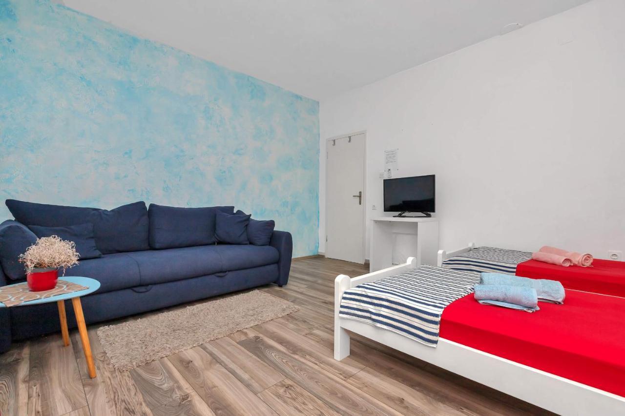 Apartments Vele Makarska Esterno foto