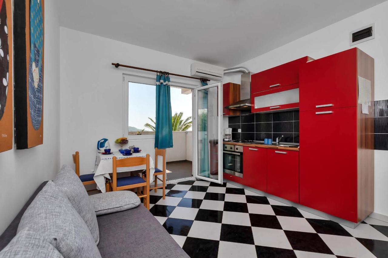 Apartments Vele Makarska Esterno foto